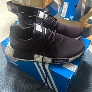 Adidas WMNS NMD_R1 'SHADOW MAROON'